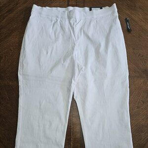 NWT Worthington Shorts in White
